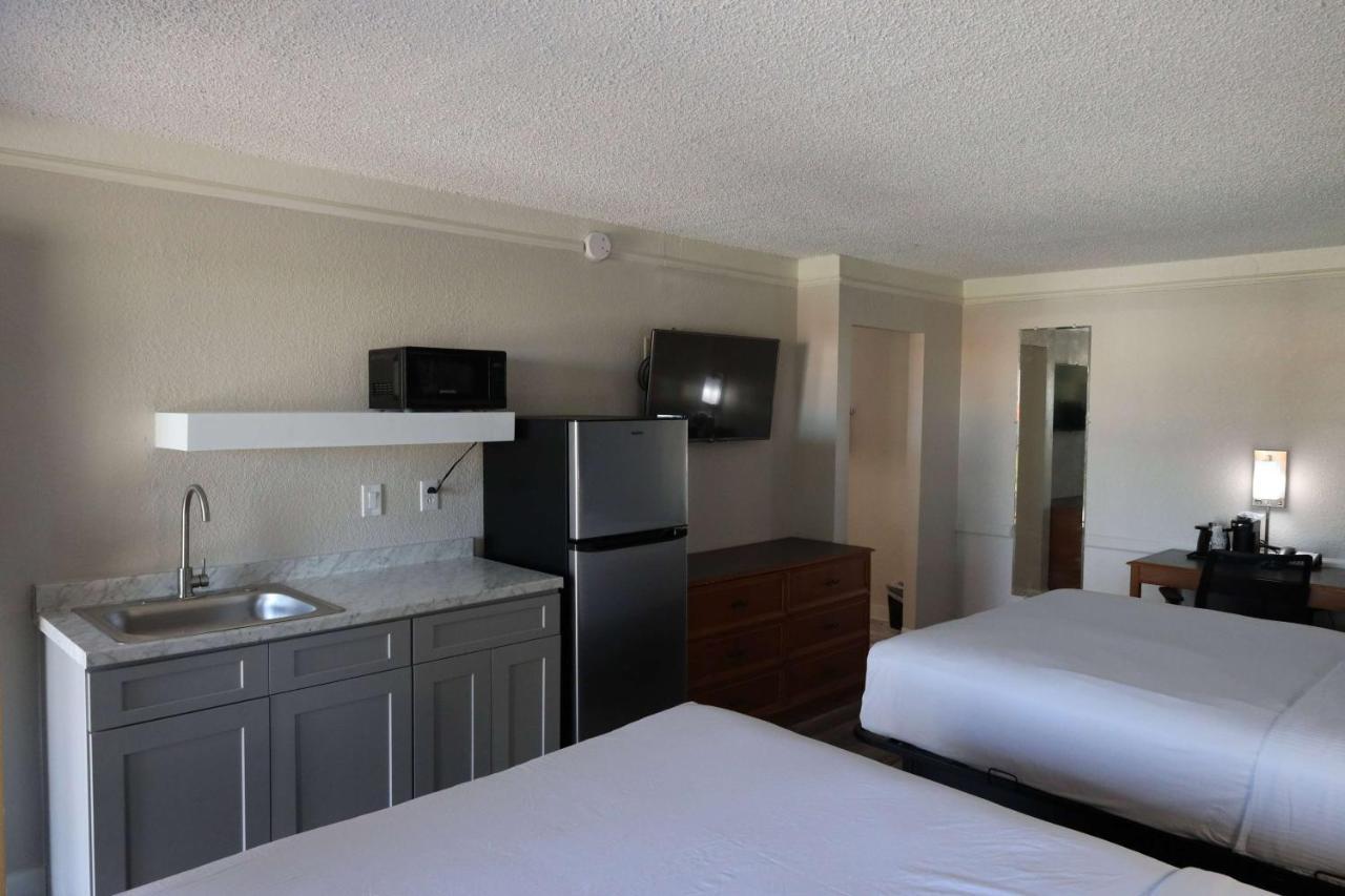 Hotel Super 8 By Wyndham Austin South I-35 Extérieur photo