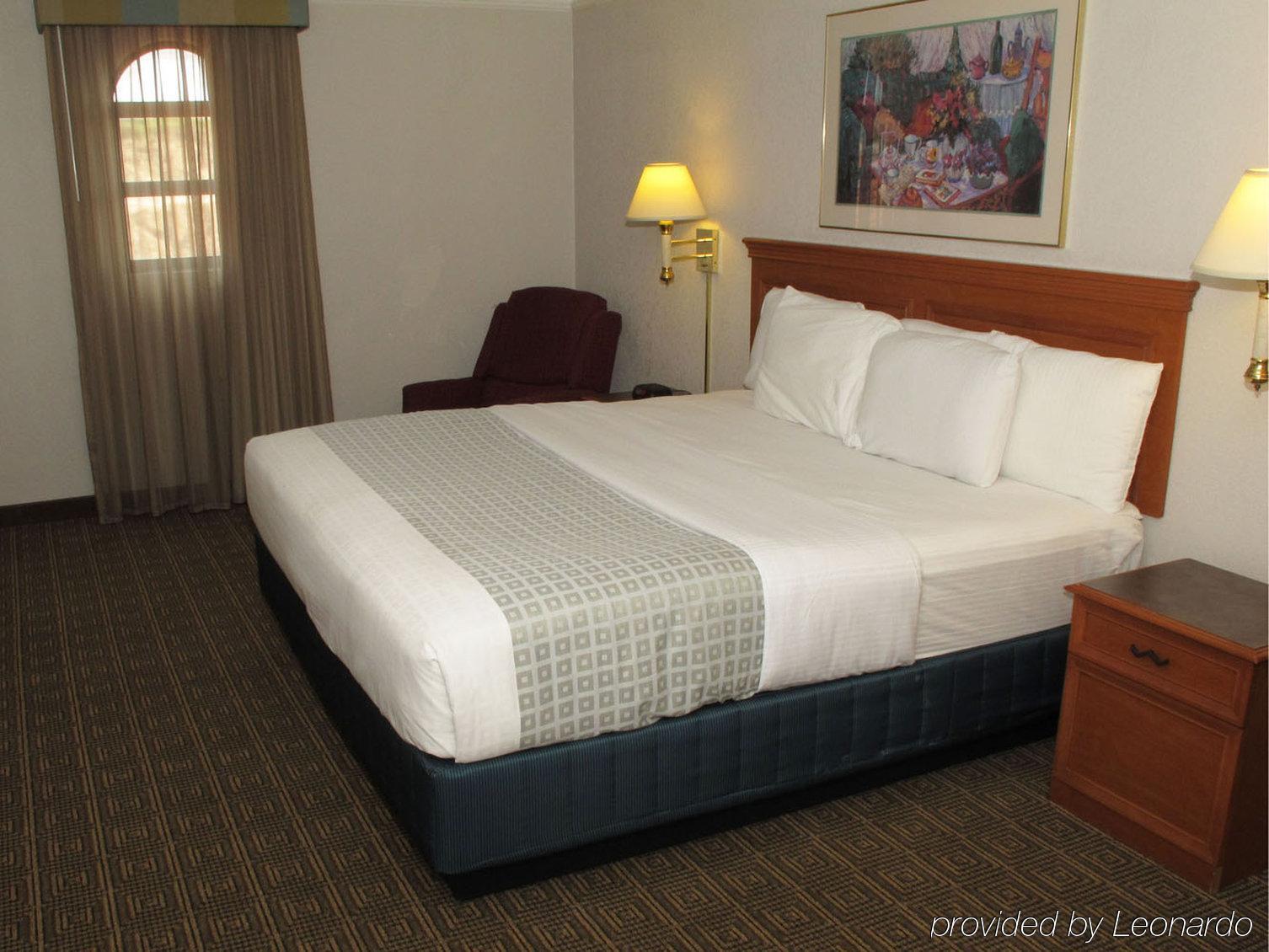 Hotel Super 8 By Wyndham Austin South I-35 Extérieur photo