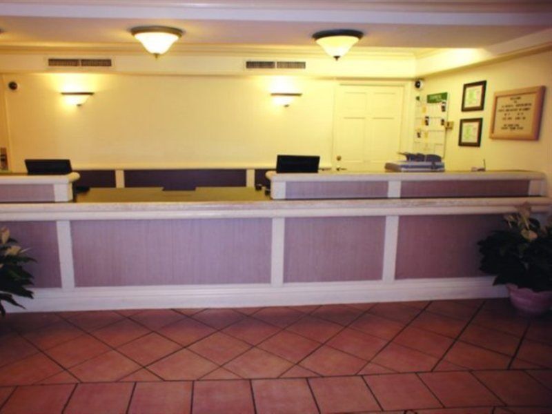 Hotel Super 8 By Wyndham Austin South I-35 Extérieur photo